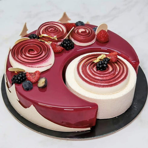 3D Moon Shape Silicone Cake Mold, Crescent Moonlight Sonata Mousse Cake Pan for Baking