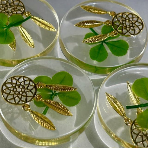 Real Four Leaf Clover Good Luck Pocket Token, 1.25” Preserved, Including Metal Ornament (Dream Catcher)