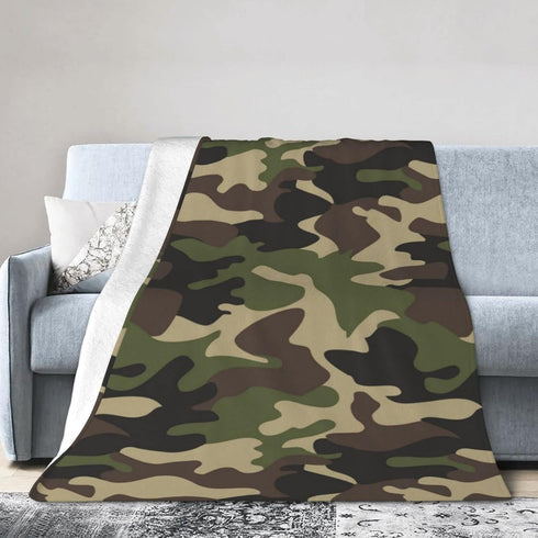 Perinsto 80"X60" Military Camouflage Throw Blanket Ultra Soft Warm All Season Green Camo Decorative Fleece Blankets