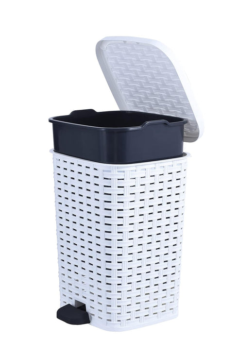 Superio Wicker Trash Can, 3.1 Gallons, White