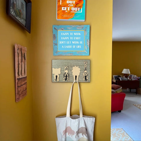 Giraffe-Themed Wooden Wall Hooks for Kids' Rooms - Safari Decor