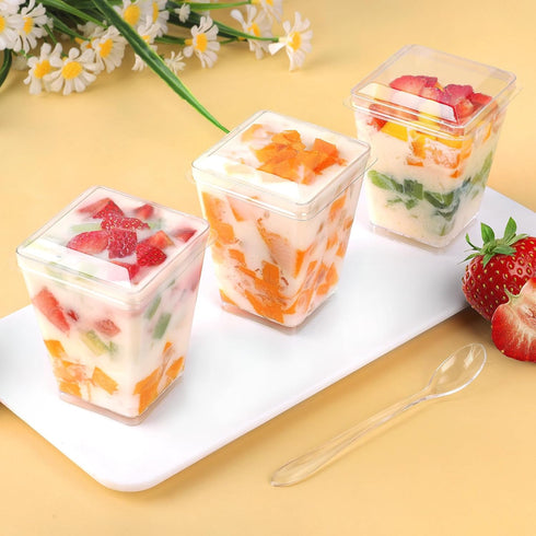 FIFWVGP 100 Pack 5 oz Plastic Dessert Cups With Lids and Spoons, Yogurt Parfait Appetizer Cups for Party, Mini Dessert