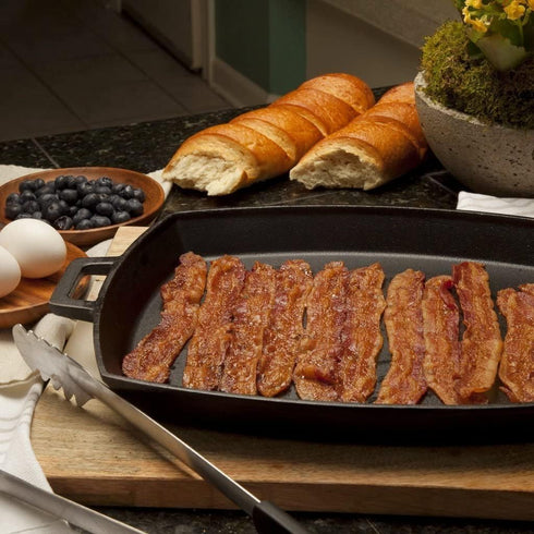 7471 Bayou Classic Cast Iron Shallow Pan Perfect For Hamburgers Grilled Cheese Sandwiches and Bacon Features Wide Loop