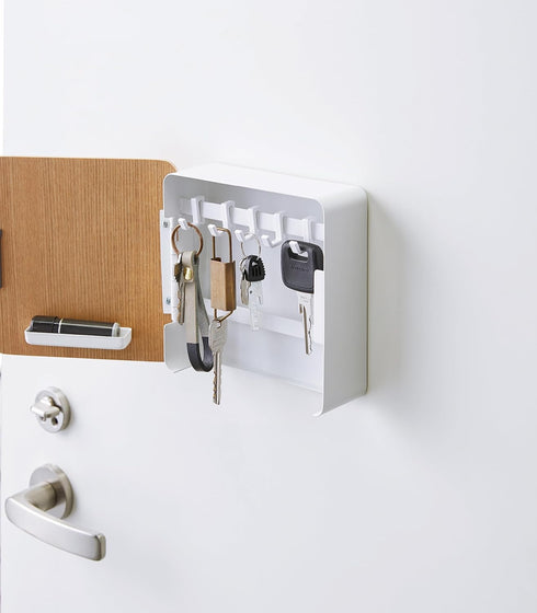 Yamazaki Home Square Magnetic Keychain Organizer | Steel + Wood | Key Storage, One Size, Ash