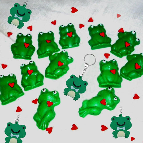 40 Pack Frog Keychains for Back to the 80s Party, Frog Themed Decorations, Birthday Party Bag Fillers