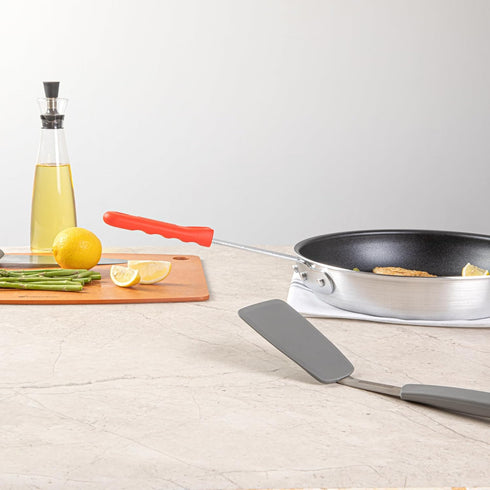 Restaurantware Met Lux Pan Handle Sleeve, 1 Removable Cover for 10-inch and 12-inch Pans, Red Silicone Holder
