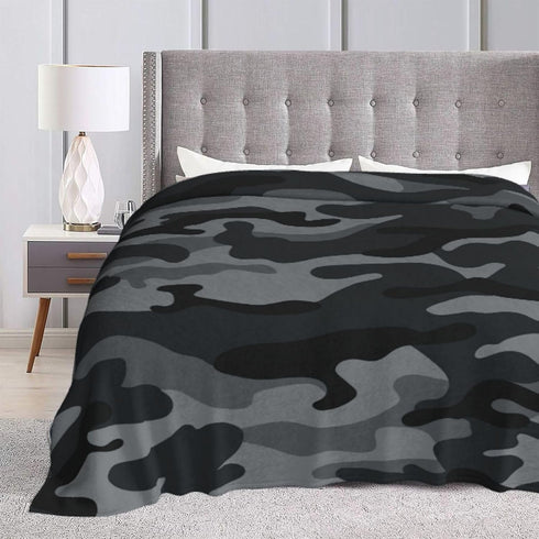 Perinsto 50"X40" Grey Black Camouflage Throw Blanket Ultra Soft Warm All Season Military Camo Decorative Fleece