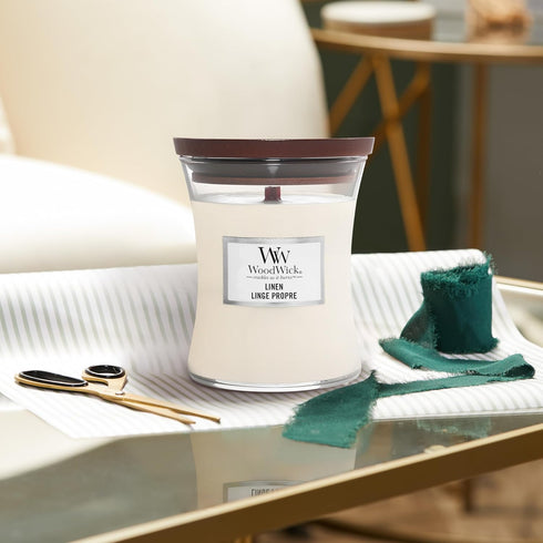WoodWick Medium Hourglass Scented Candle - Lavender & Cedar with Crackling Wick, Up to 60 Hours Burn Time