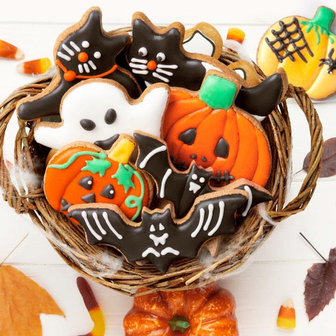 Halloween Cookie Cutters Set, 12 Pieces Stainless Steel Shapes for Pumpkin, Ghost, Bat, and Cat Cookies