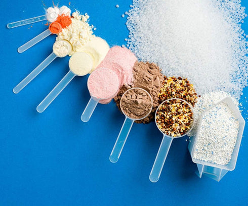 Plastic Measuring Scoop, 5 cc | 1 teaspoon | 5 mL Long Handle Spoons for Powders, Granules, Baking Supplies (Set of 1)