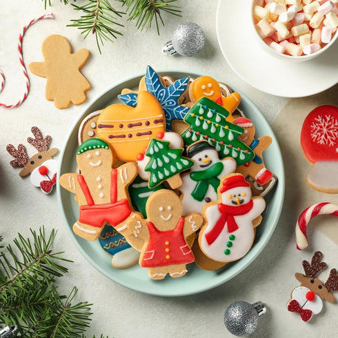 Christmas Cookie Cutter Set: 18 Piece Stainless Steel Shapes for Baking - Christmas Tree, Snowflake, Gingerbread