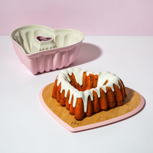 Paris Hilton Heart Shaped Fluted Cake Pan, 9-Inch Cast Aluminum with Clean Ceramic Nonstick Bakeware