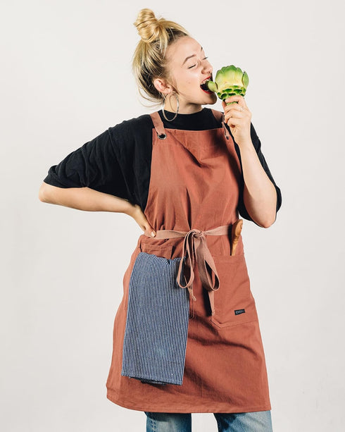 Caldo Crossback Kitchen Apron for Cooking - Mens and Womens Professional Chef or Server Bib Apron - Adjustable