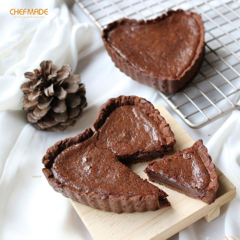 CHEFMADE Mini Tart Pan Set, 4-Inch 4Pcs Non-Stick Heart-shaped Quiche Bakeware for Oven and Instant Pot (Champagne Gold)