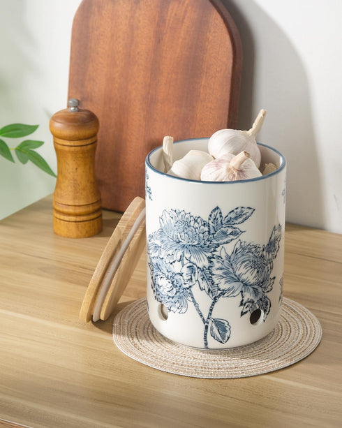 40 Oz Ceramic Garlic Keeper with Lid, Large Garlic Holder, Garlic Storage Container, Blue and White