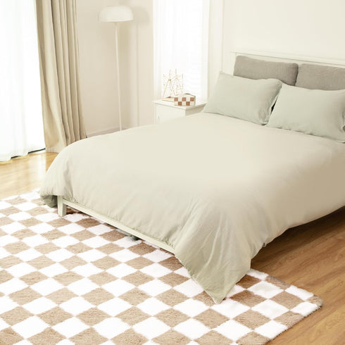 TOOHUB 4x6 Super Soft Rug for Bedroom, Ft Beige and White Area Rug Classic Checkered Shaggy Anti-Skid High Pile Soft