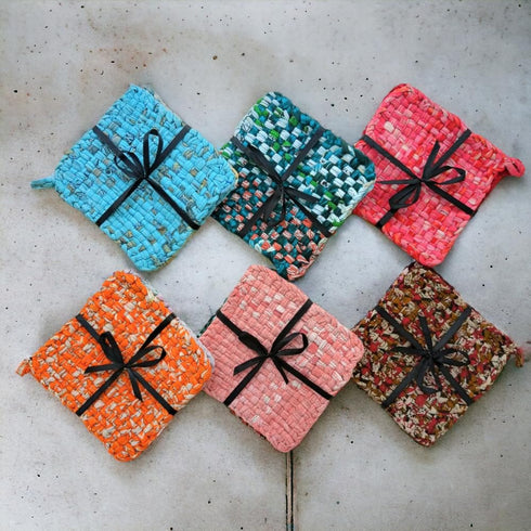 Set of 2 Quilted Pot Holders - 100% Cotton Heat Resistant Oven Pads, Reversible Hot Pads with Hanging Tab.