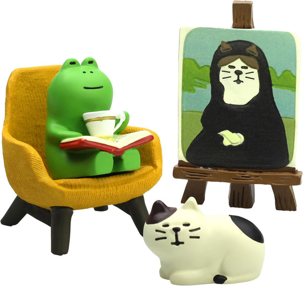 RAQWI Cute Frog Reading on Yellow Sofa Figurine with Cat Painting & Kitten