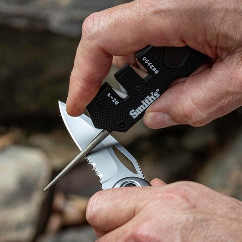 Smith’s Pocket Pal Tactical Knife Sharpener, 2 Stage Sharpener & Diamond Rod, Compact & Lightweight for Outdoor