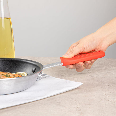 Restaurantware Met Lux Pan Handle Sleeve, 1 Removable Cover for 8-inch and 9-inch Pans, Red Silicone, Dishwashable