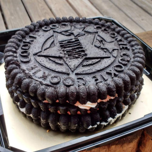 2Pcs Giant Sandwich Oreo Big Cookie Cake Pan, 9 Inch Rock Star Bread Baking Silicone Mold (Set of 2)