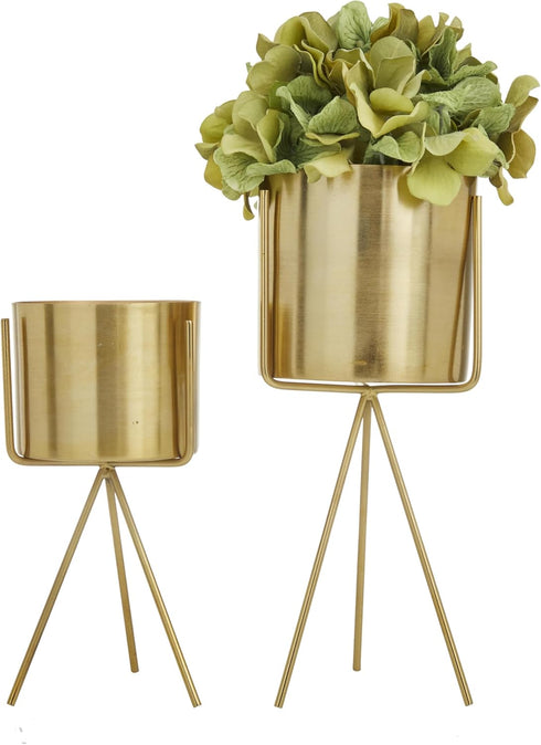 CosmoLiving by Cosmopolitan Metal Indoor Outdoor Planter Small Small Planter Pot with