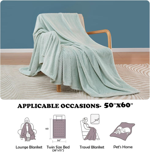 NEWCOSPLAY Super Soft Throw Blanket, Mint Premium Silky Flannel Fleece Leaves Pattern, 50"x60"