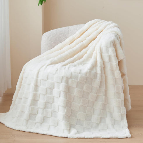 NEWCOSPLAY Super Soft Throw Blanket, Ivory Premium Silky Flannel Fleece, 3D Checkered Lightweight Bed Blanket All