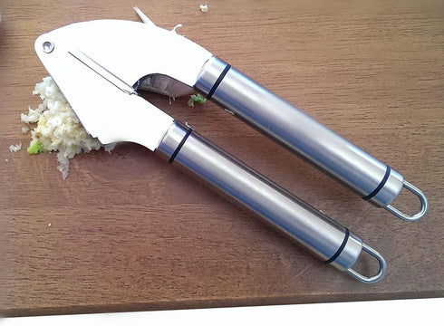 Best Garlic Press with Cleaning Brush, Solid 18/10 Stainless Steel Garlic Crusher Mincer Ginger Tools