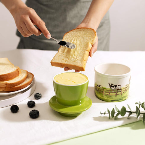 XRBEOU Countertop, Counter Ceramic Butter Crock With Lid for Embossed Cow Butter Holder Container for with Water