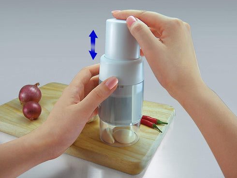 Mini Chopper, Compact Manual Food Chopper Cutter Mincer for Garlic Nuts Ginger Herbs Parsley Chili Peppers Mushroom,