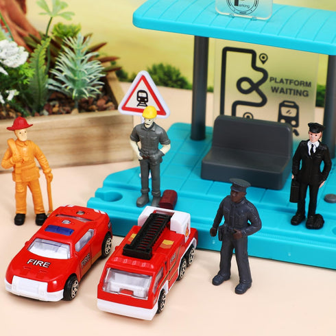 7pcs People Everyday Heroes Figurine Toys: Human Figurine Pilot Postman Baker Mailman Policeman Construction Worker