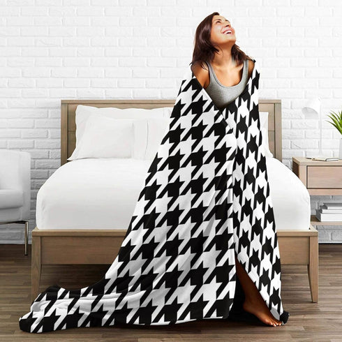 Perinsto 50"X40" Houndstooth Pattern Throw Blanket Ultra Soft Warm All Season Decorative Fleece Blankets for Bed Chair