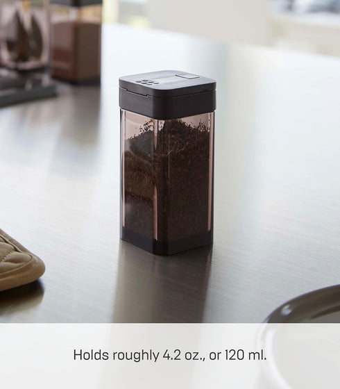 YAMAZAKI Home Spice Shaker Jar, Seasoning Container Bottle, Plastic, One Size, Black