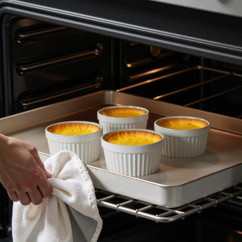 Sweese 6-Pack 8 oz Porcelain Ramekins with Lids, White Souffle Dishes for Baking, Oven-Friendly Pudding Bowls