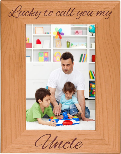 CustomGiftsNow Lucky To Call You My Uncle - Engraved Wooden Picture Photo Frame, Natural Alder Hanging/Tabletop