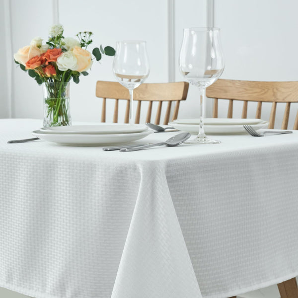 maxmill Rectangle Tablecloth, Weaved Texture Design, Water Resistant, Soft Table Cloth for Dining Room Decoration
