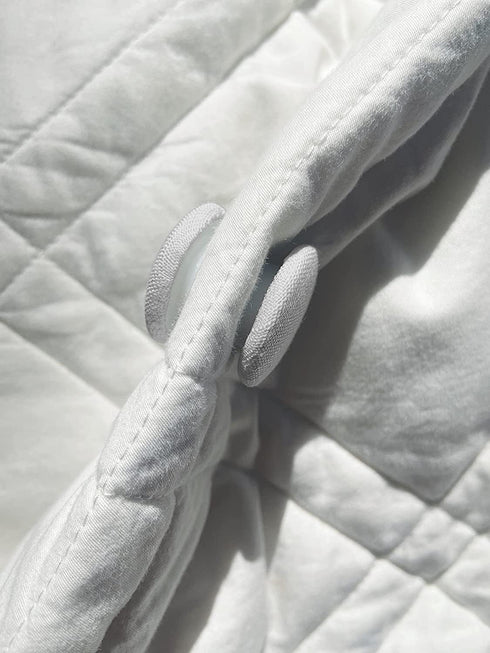 Duvetdots Gray Keyless Duvet Clips, Pack of 8 Comforter Fasteners, Safe Locking, Holds up to 10lbs