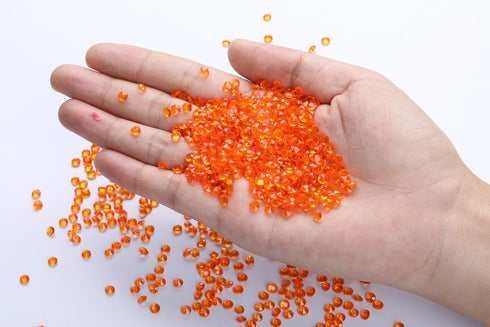 10000 pcs/Pack Wedding Table Scatter Confetti Crystals, Acrylic Diamonds, 4.5 mm Rhinestones for Wedding Decorations