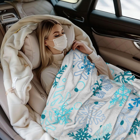 Perinsto 80"X60" Christmas Winter Snowflakes Throw Blanket Ultra Soft Warm All Season Decorative Fleece Blankets