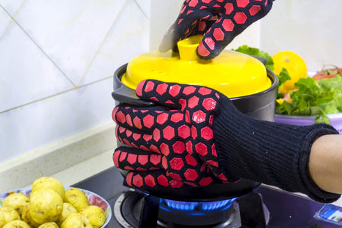 J H Heat Resistant Oven Glove: EN407 Certified 932 °F, Silicone Coating, Oven Mitts for Cooking, Grilling, Camping