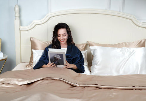 100% Mulberry Silk Pillowcase for Hair and Skin, 22 Momme Natural Silk Pillow Case with Zipper, Queen 20'' 30'' (White)