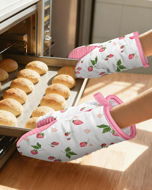 Set 100% Slohif Cute Strawberry Mini Oven Mitts Pink Extended Short Heat Resistant Kitchen Gloves for Women, Cotton