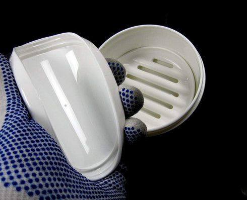 Inomata Portable Round Soap Case Airtight Container Soap Tray Traveling Accessory White