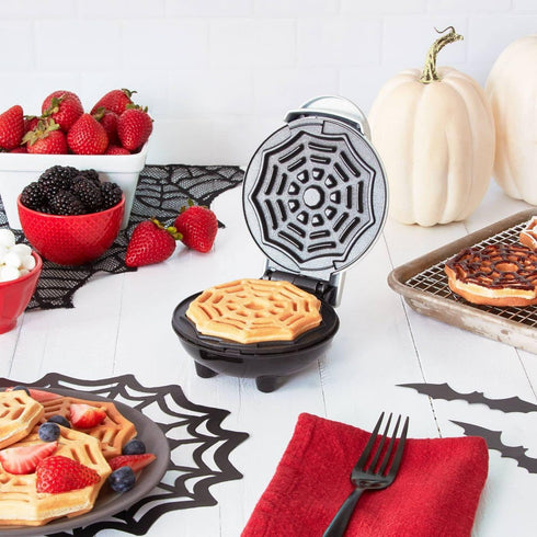 SPIDERWEB MINI WAFFLE MAKER (White)