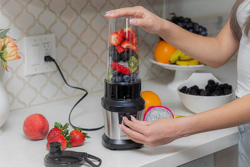 Smoothie Blender, Personal Blender for Protein Shakes, 24 Oz BPA Free Travel Cup, Portable Juicer with LED Display