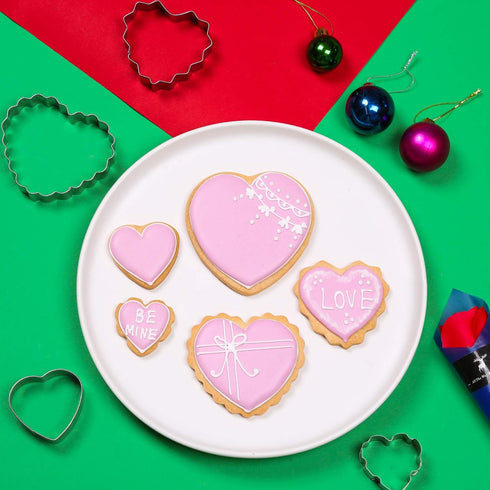 KAISHANE Love Heart Cookie Cutter Set - 5 Pieces Stainless Steel Heart Shaped Biscuit Pastry Cutters