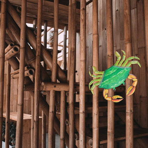 Stylish Metal Crab Wall Art for Indoor and Outdoor Spaces