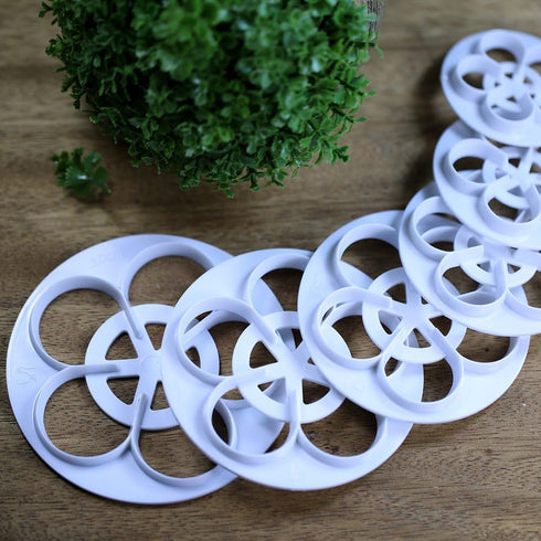 KALAIEN Rose Flower Cutters Set: Gumpaste Flowers Modelling Tools for Cake Decorating, 6 Plunger Cutter Mold