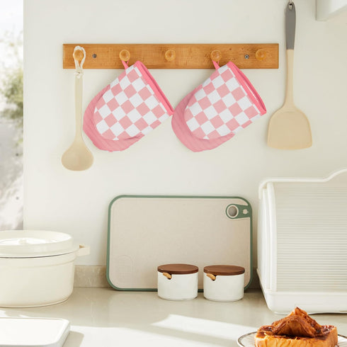 Set 2 Ohocut Pink Checkered Mini Oven Mitts Heat Resistant, Vintage Retro Checkerboard Mini Silicone Oven Mitts Cute